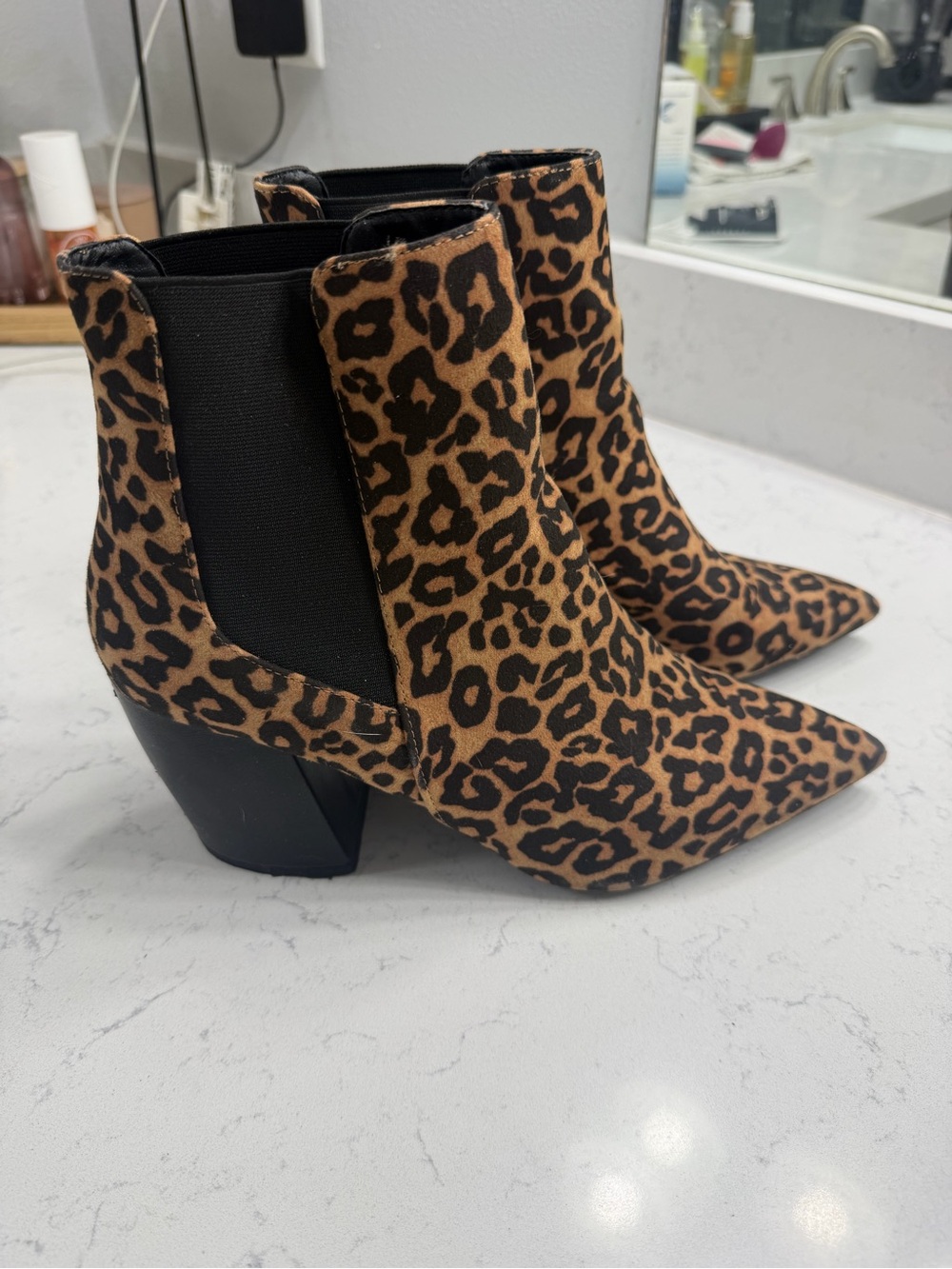 Kittenish Leopard Print Pointed Ankle Booties - Brown & Black